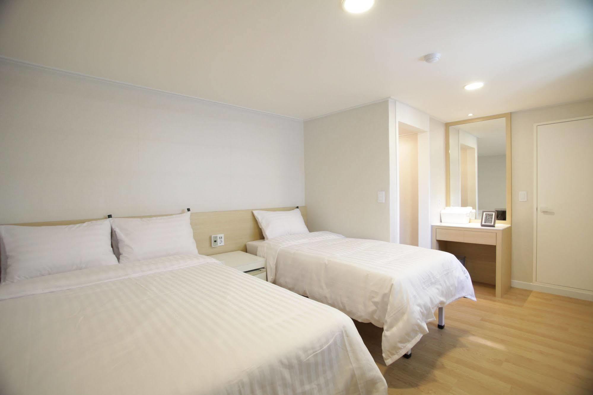 Hotel Sleepy Panda Streamwalk Seoul Jongno מראה חיצוני תמונה