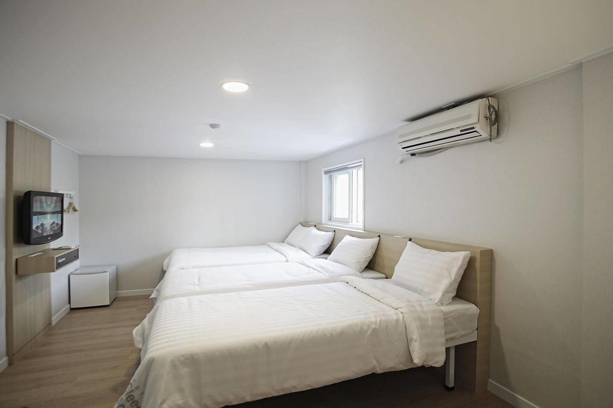 Hotel Sleepy Panda Streamwalk Seoul Jongno מראה חיצוני תמונה
