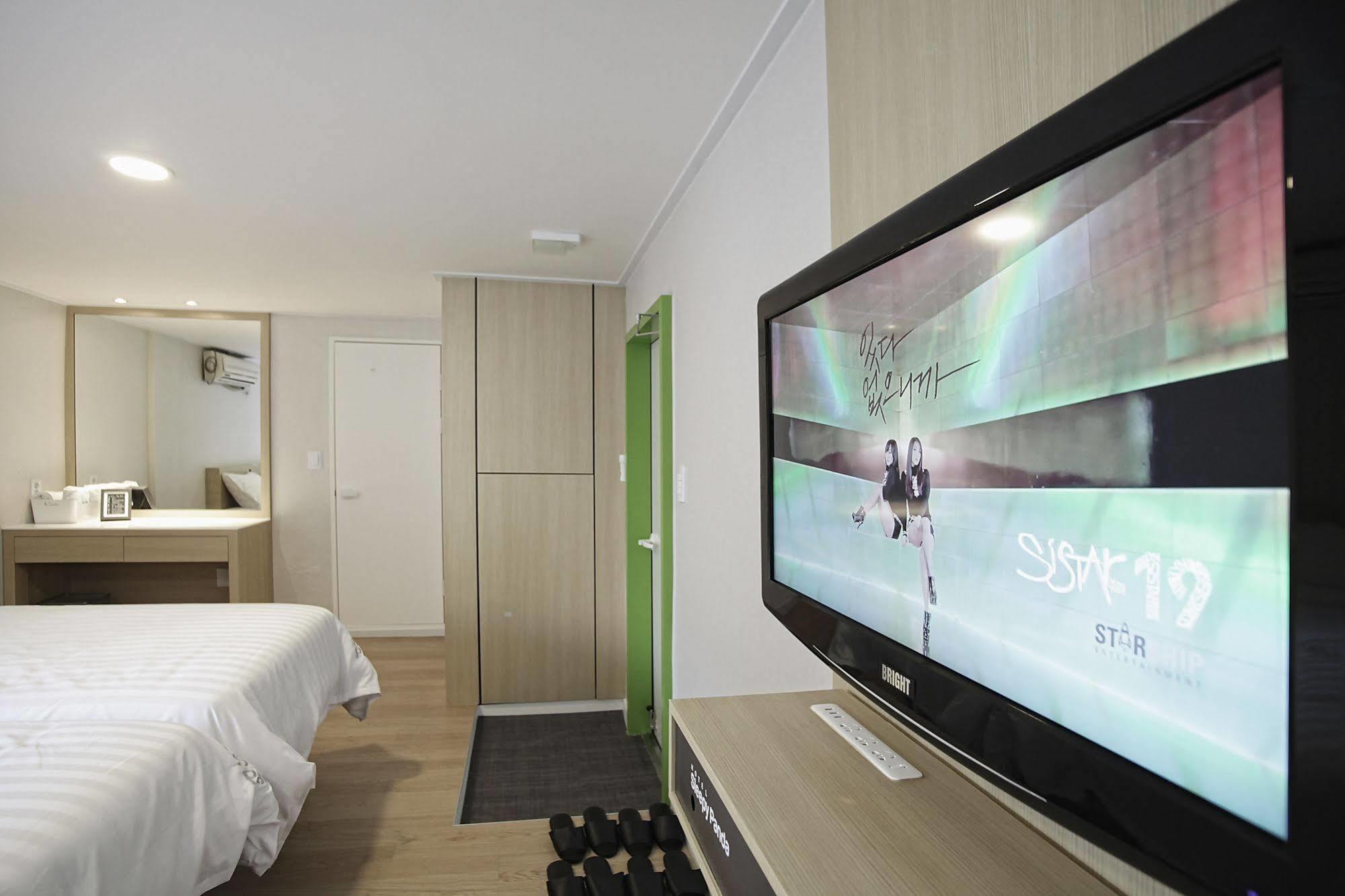 Hotel Sleepy Panda Streamwalk Seoul Jongno מראה חיצוני תמונה